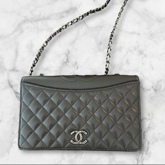 Chanel black lambskin small ballerine bag - Picture 12 of 15